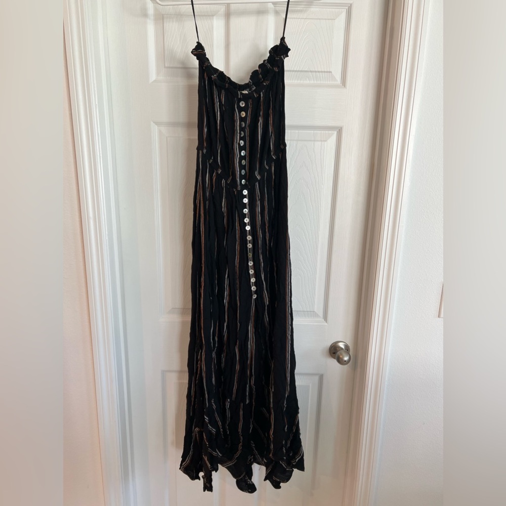Bump friendly maxi dress with front slit